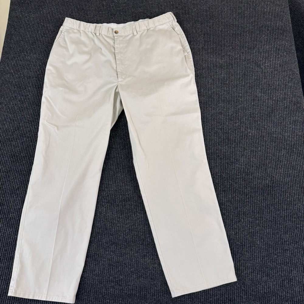 Hunt Club Men's Size 44x32  Khaki Beige Relaxed Fit Pants Pleated